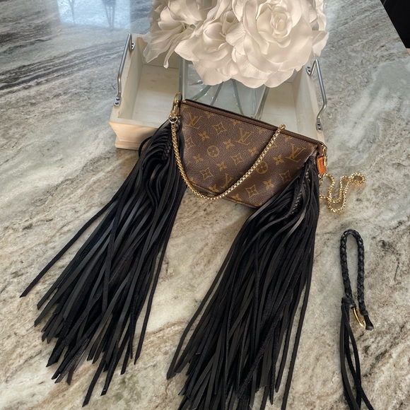 Louis Vuitton fringed pochette crossbody/clutch - Picture 4 of 9